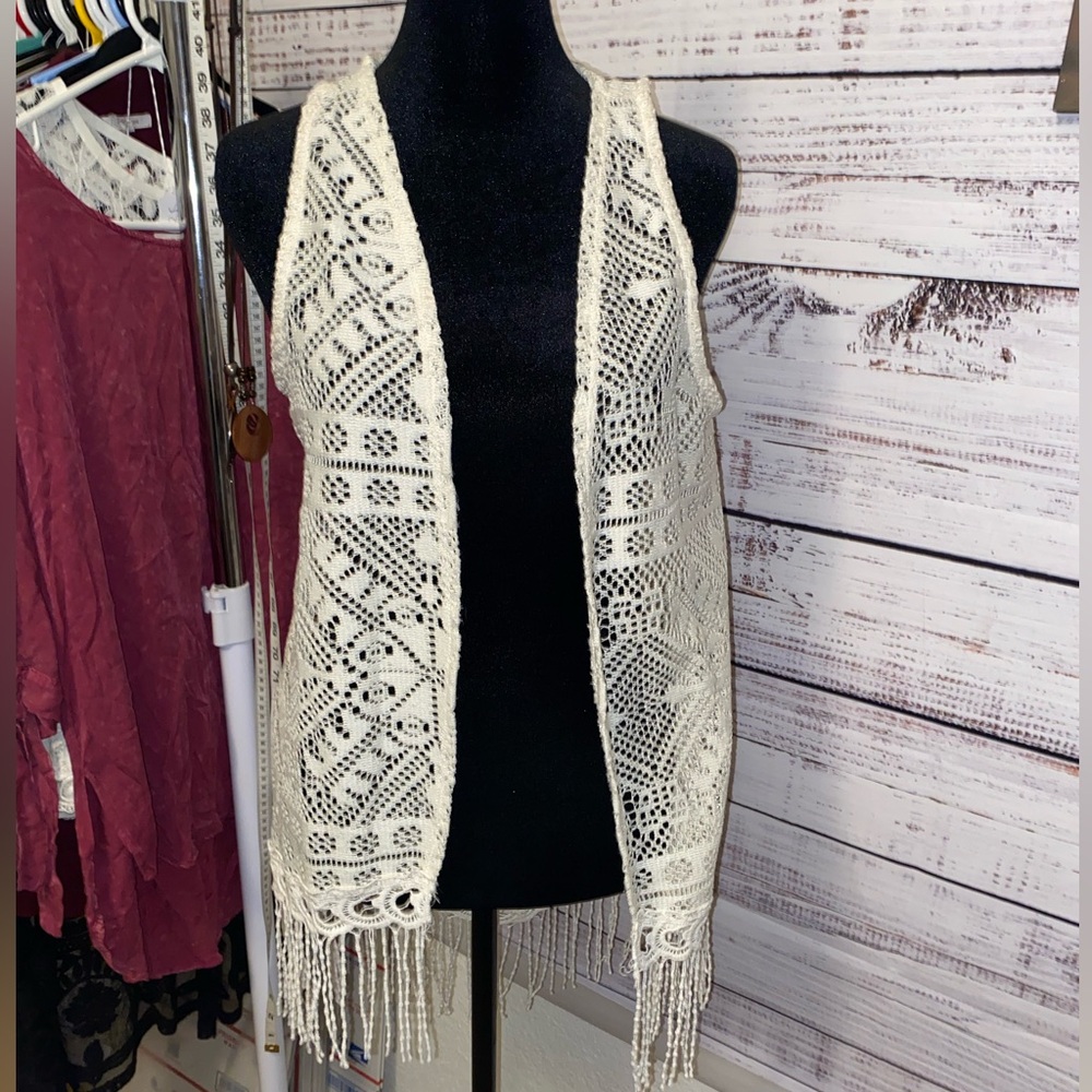 Maurice’s lace vest kimono